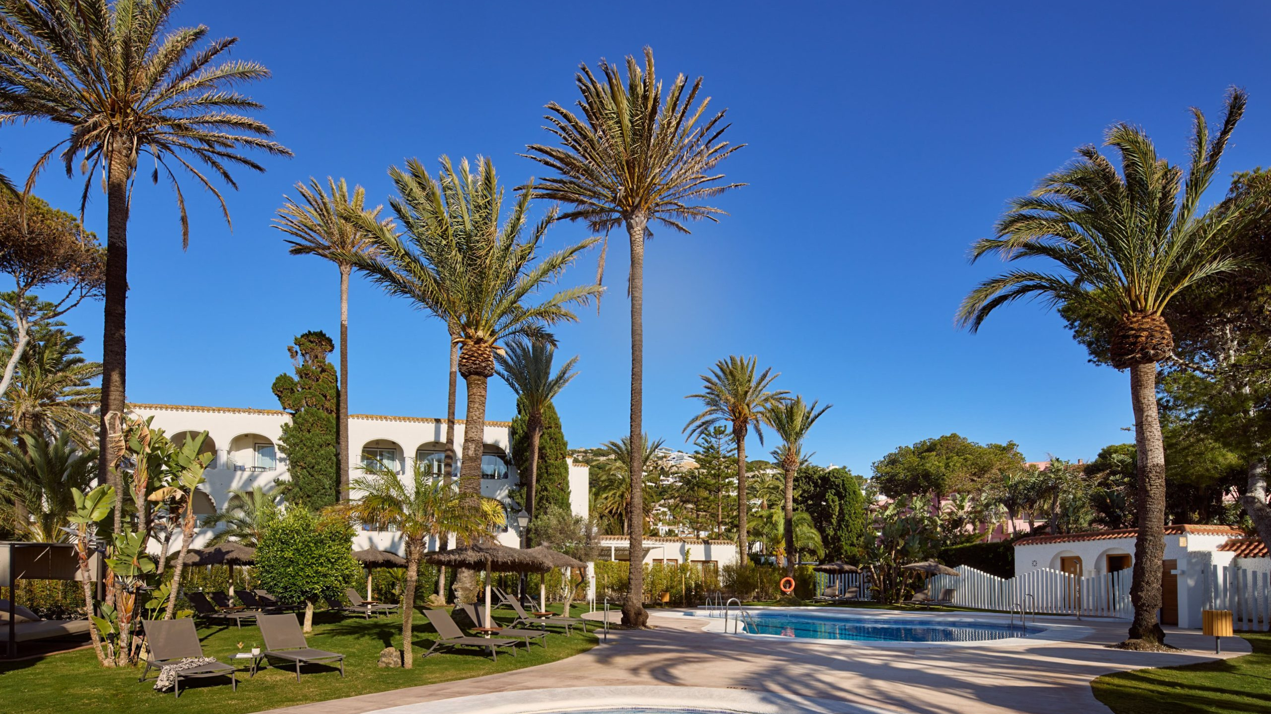 Bases Legales del I Certamen de Pintura Rápida Hotel Meliá Zahara Resort & Villas y ADECUASS